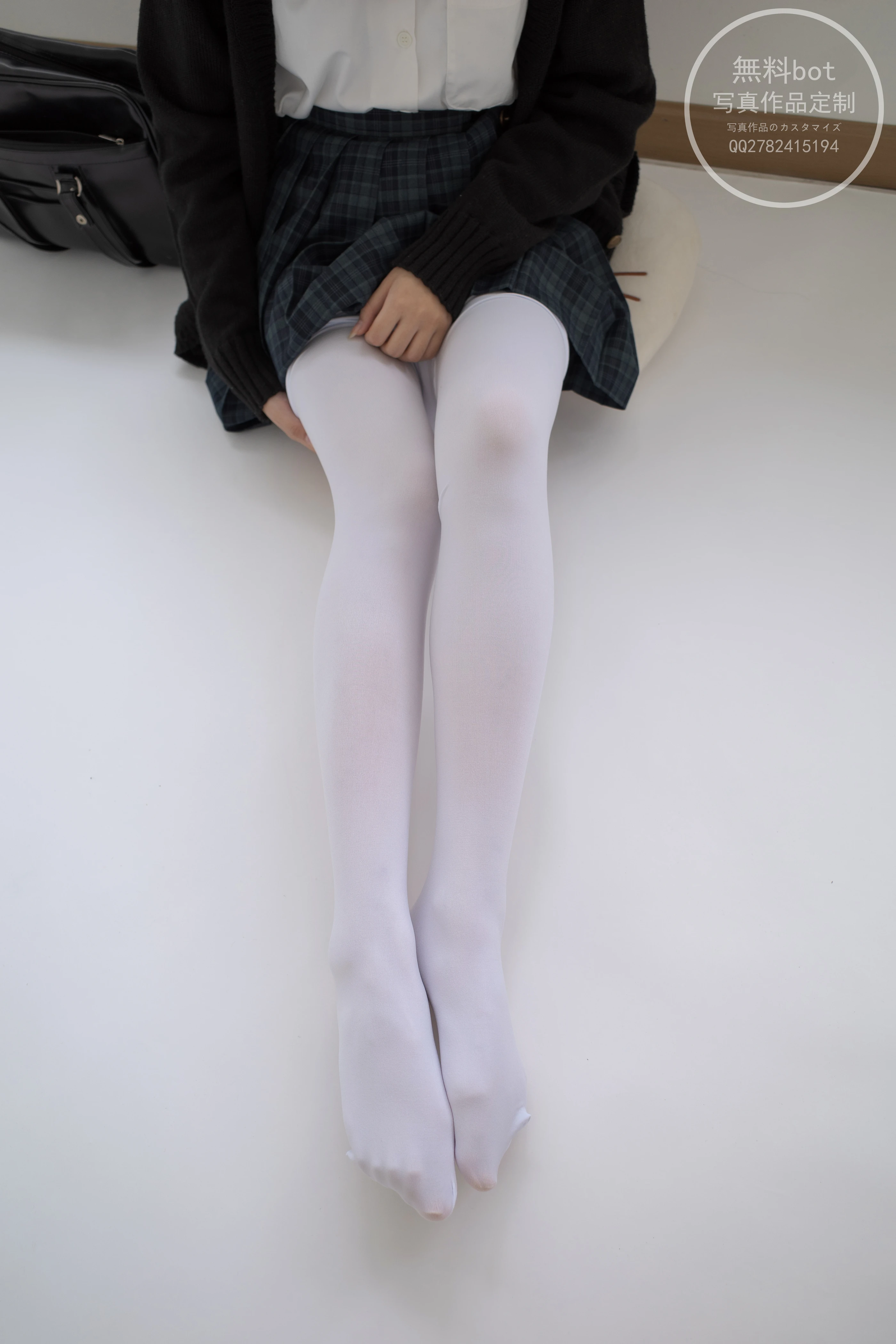 森萝财团 有料002  小香 室内JK白丝少女 [86P]插图6